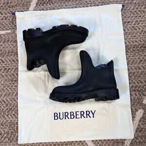 Burberry Marsh Rain Boots Women's Black Solid Size 37
